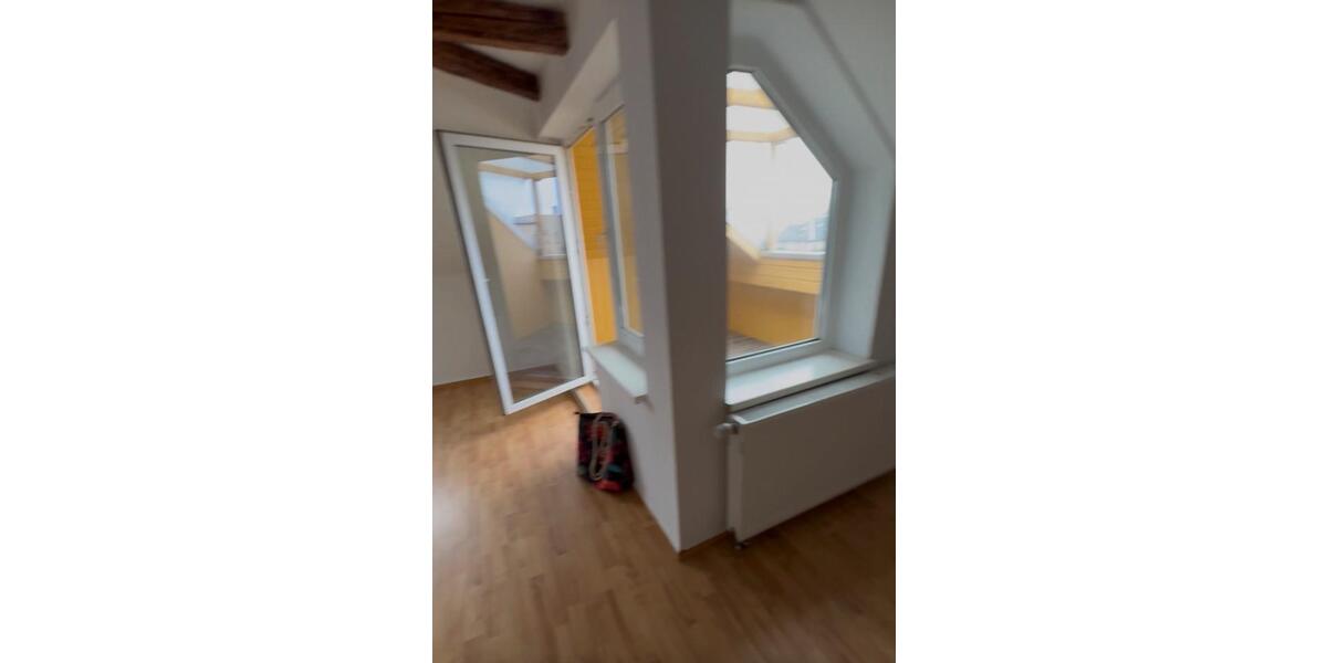 Dachgeschoßwohnung Limbach-Oberfrohna Oberfrohna - 2 Zimmer, 38 m&sup2;, 334&euro; | Angebot:25751816