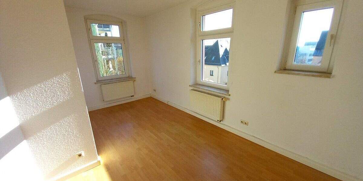 Etagenwohnung Hohenstein-Ernstthal Ernstthal - 3 Zimmer, 79 m&sup2;, 415&euro; | Angebot:25996741