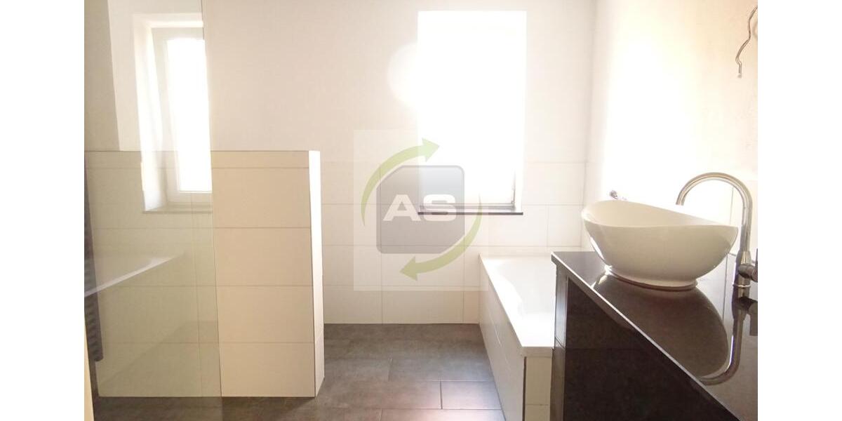 Etagenwohnung Meerane - 3 Zimmer, 82 m&sup2;, 595&euro; | Angebot:25365173