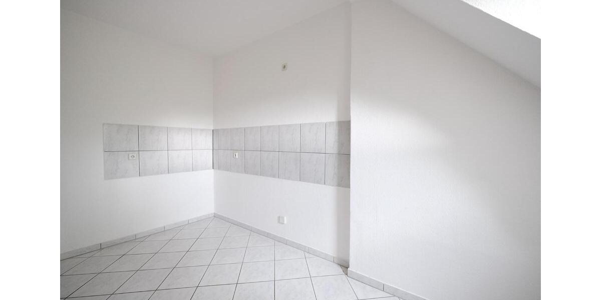 Dachgeschoßwohnung Zwickau Zwickau-Nord - 2 Zimmer, 52 m&sup2;, 285&euro; | Angebot:25790181