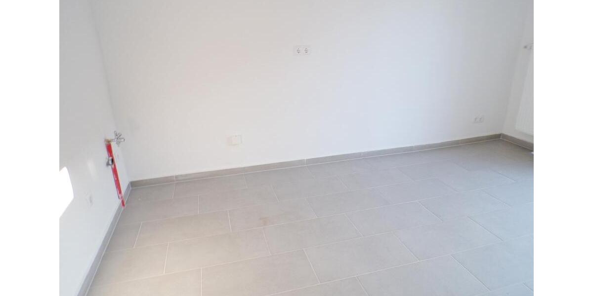 Etagenwohnung Zwickau - 2 Zimmer, 60 m&sup2;, 350&euro; | Angebot:24622144