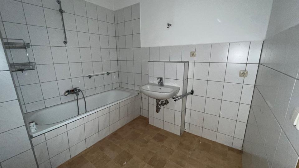 Etagenwohnung Lengenfeld - 2 Zimmer, 62 m&sup2;, 345&euro; | Angebot:17043485