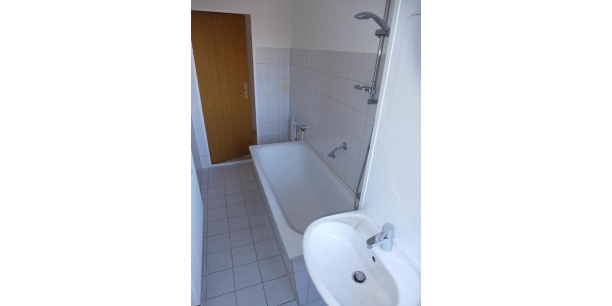 Etagenwohnung Limbach-Oberfrohna Oberfrohna - 3 Zimmer, 59 m&sup2;, 320&euro; | Angebot:22440953