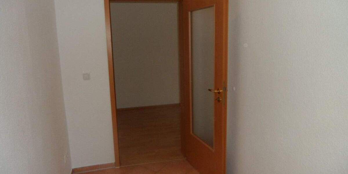 Etagenwohnung Zwickau Innenstadt - 2 Zimmer, 46 m&sup2;, 278&euro; | Angebot:25707549