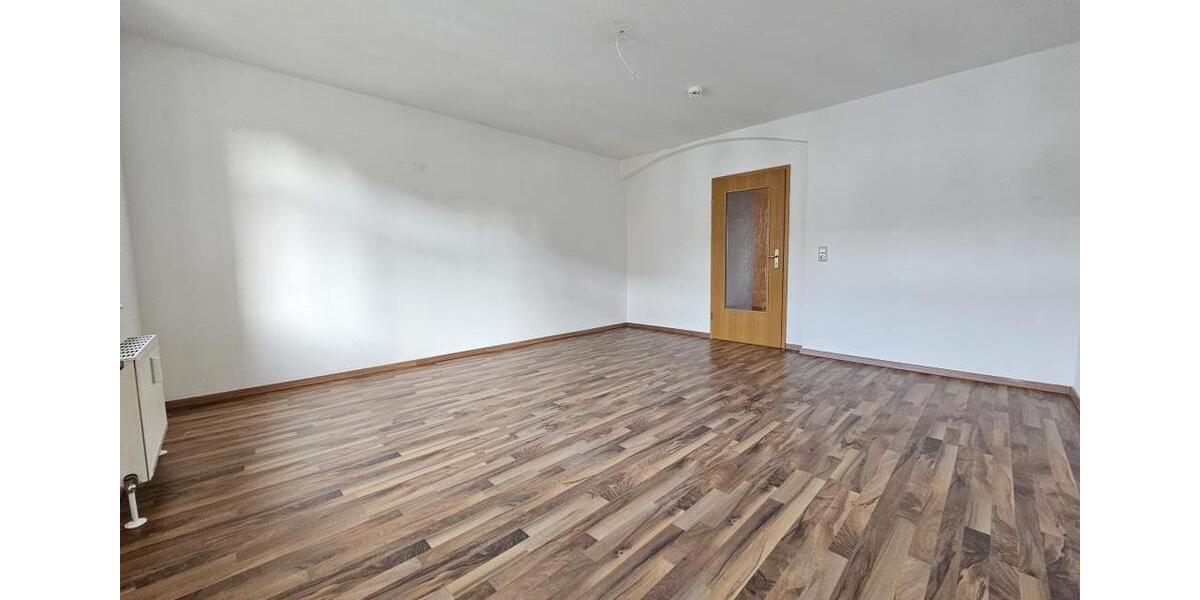 Dachgeschoßwohnung Zwickau - 3 Zimmer, 71 m&sup2;, 448&euro; | Angebot:25362054