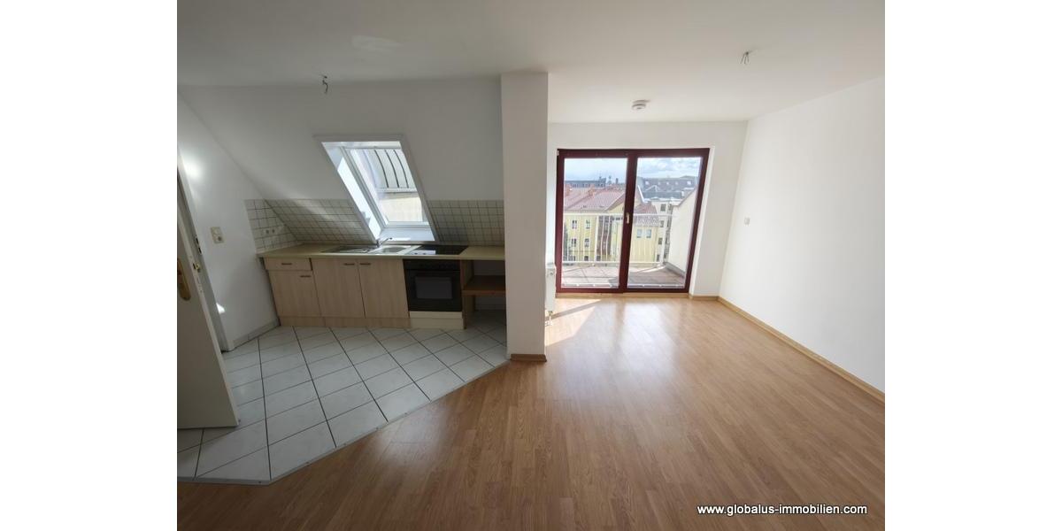 Dachgeschoßwohnung Zwickau - 2 Zimmer, 39 m&sup2;, 275&euro; | Angebot:25871106