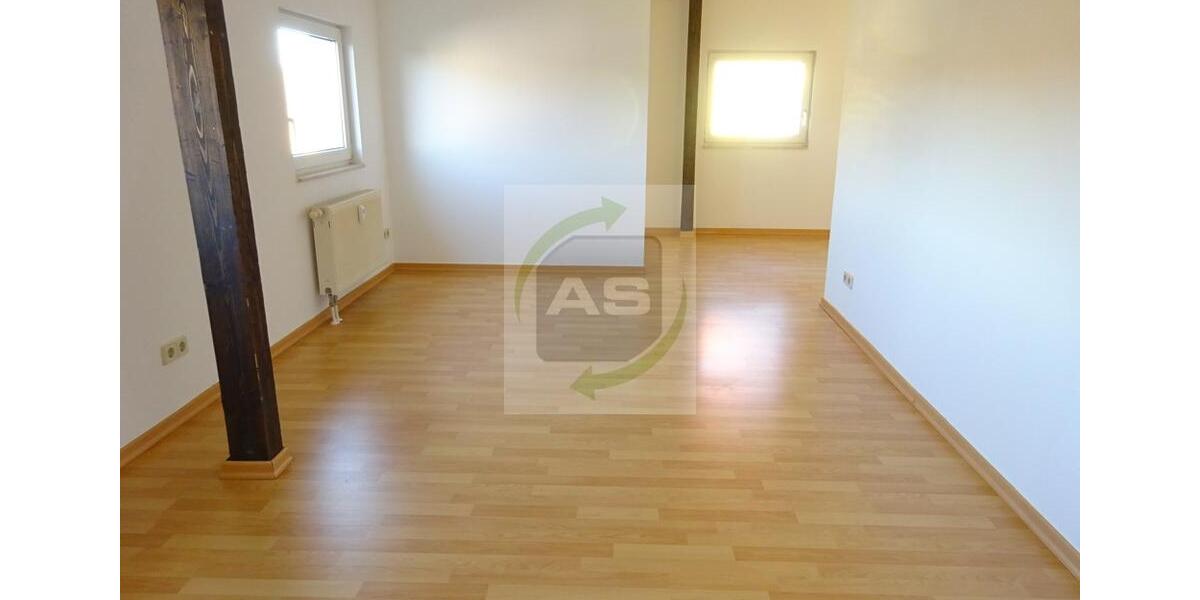 Dachgeschoßwohnung Zwickau - 1 Zimmer, 38 m&sup2;, 240&euro; | Angebot:25267482
