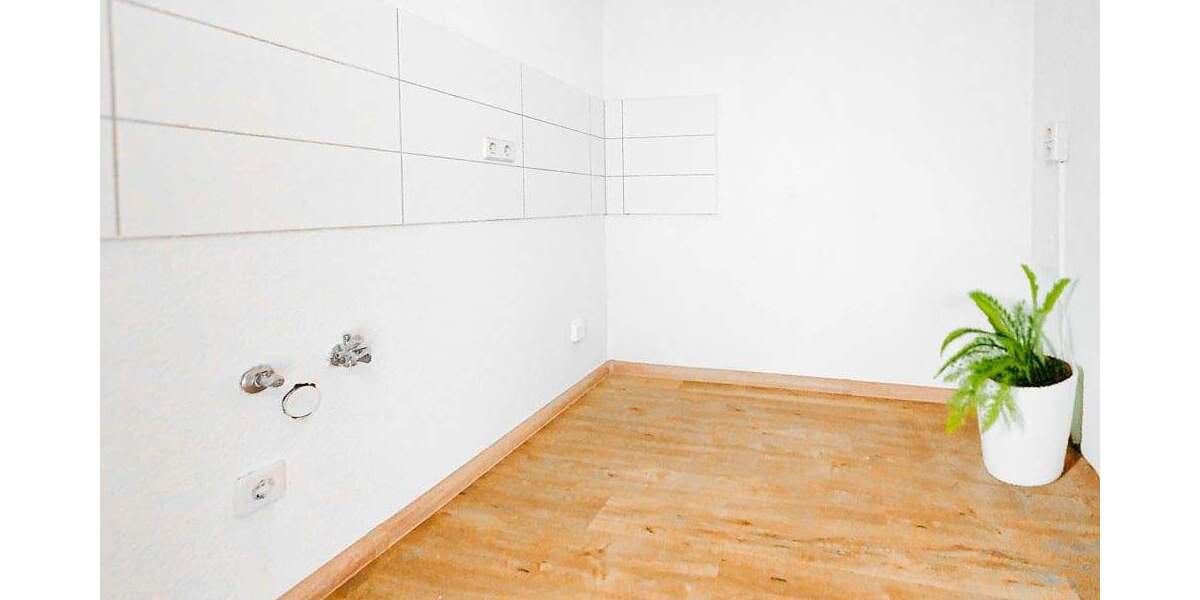 Etagenwohnung Zwickau Eckersbach - 3 Zimmer, 55 m&sup2;, 330&euro; | Angebot:25733945