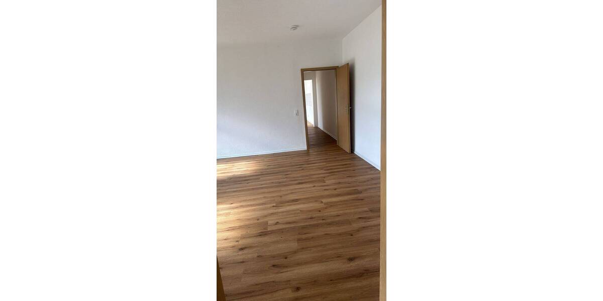Etagenwohnung Zwickau Bahnhofsvorstadt - 3 Zimmer, 90 m&sup2;, 550&euro; | Angebot:26695006