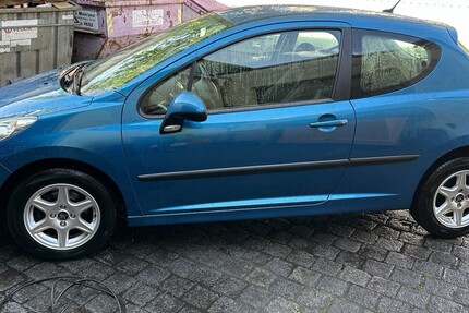 Peugeot 207 65.000 km 4.500 &euro; Meerane 08393