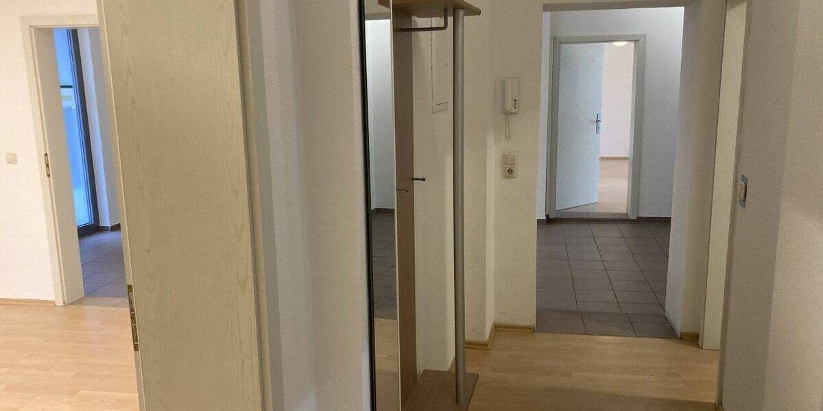 Gewerbeobjekt Zwickau Innenstadt - 4 Zimmer, 125 m&sup2;, 900&euro; | Angebot:26799252