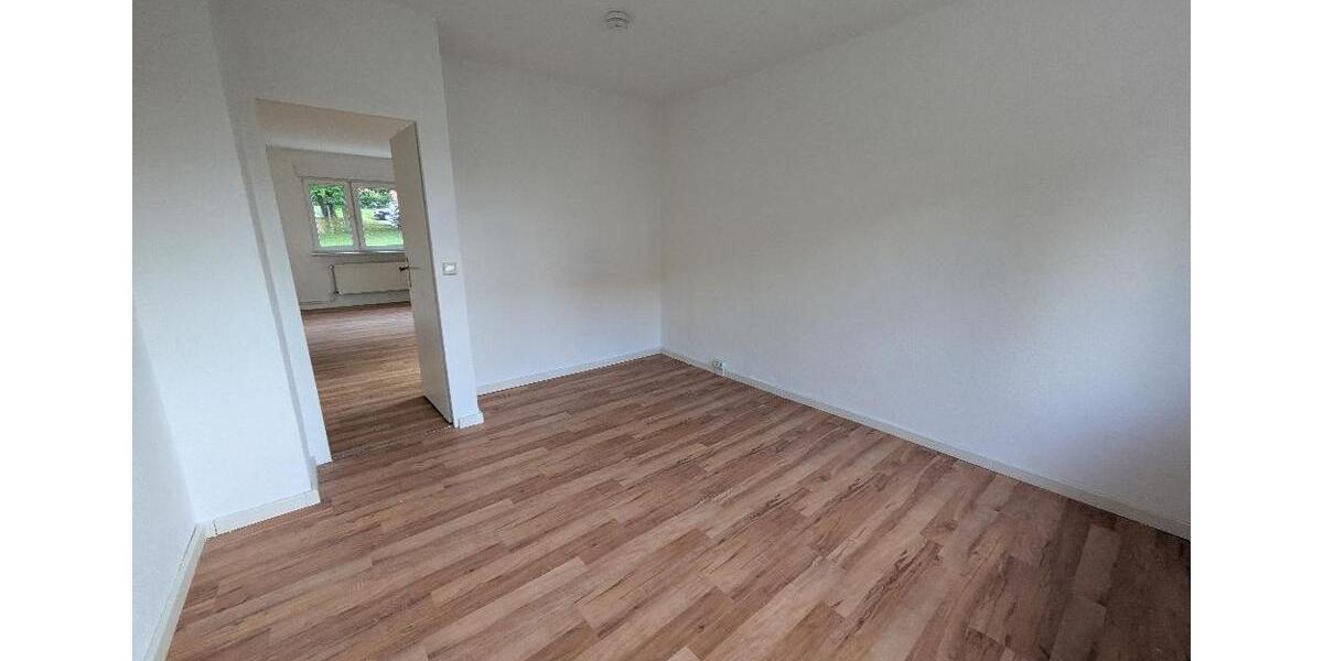 Erdgeschoßwohnung Limbach-Oberfrohna Oberfrohna - 3 Zimmer, 58 m&sup2;, 310&euro; | Angebot:25447497