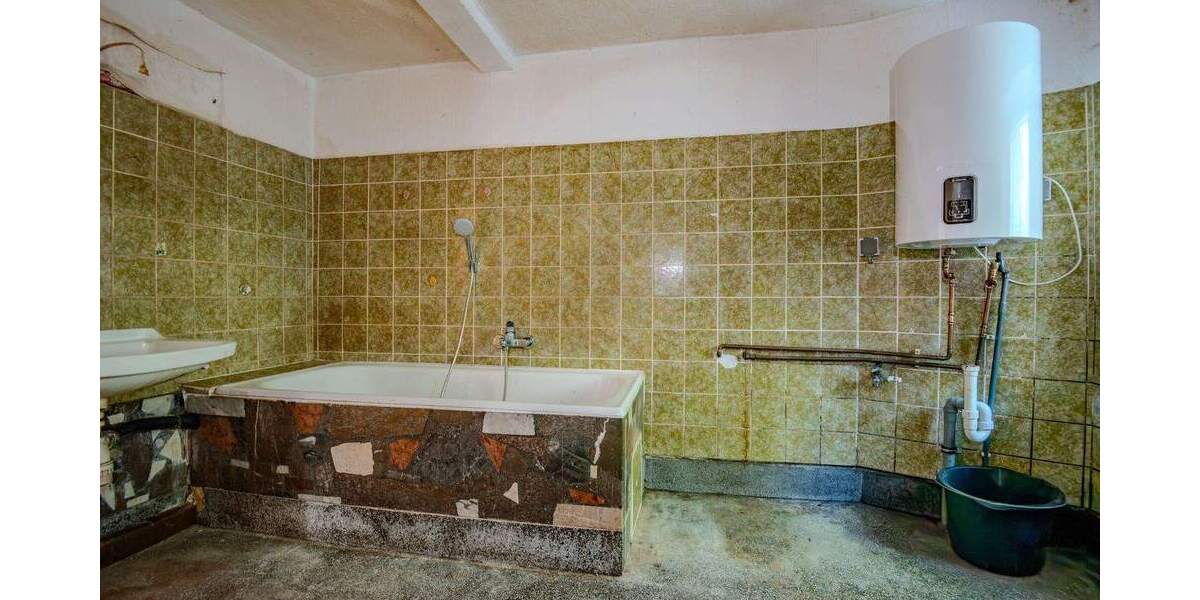 Einfamilienhaus Jahnsdorf/Erzgeb Jahnsdorf - 6 Zimmer, 118 m&sup2;, 35.000&euro; | Angebot:25735292