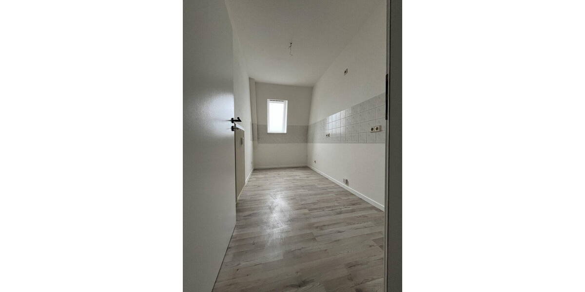 Etagenwohnung Zwickau Pölbitz - 3 Zimmer, 79 m&sup2;, 480&euro; | Angebot:25706272