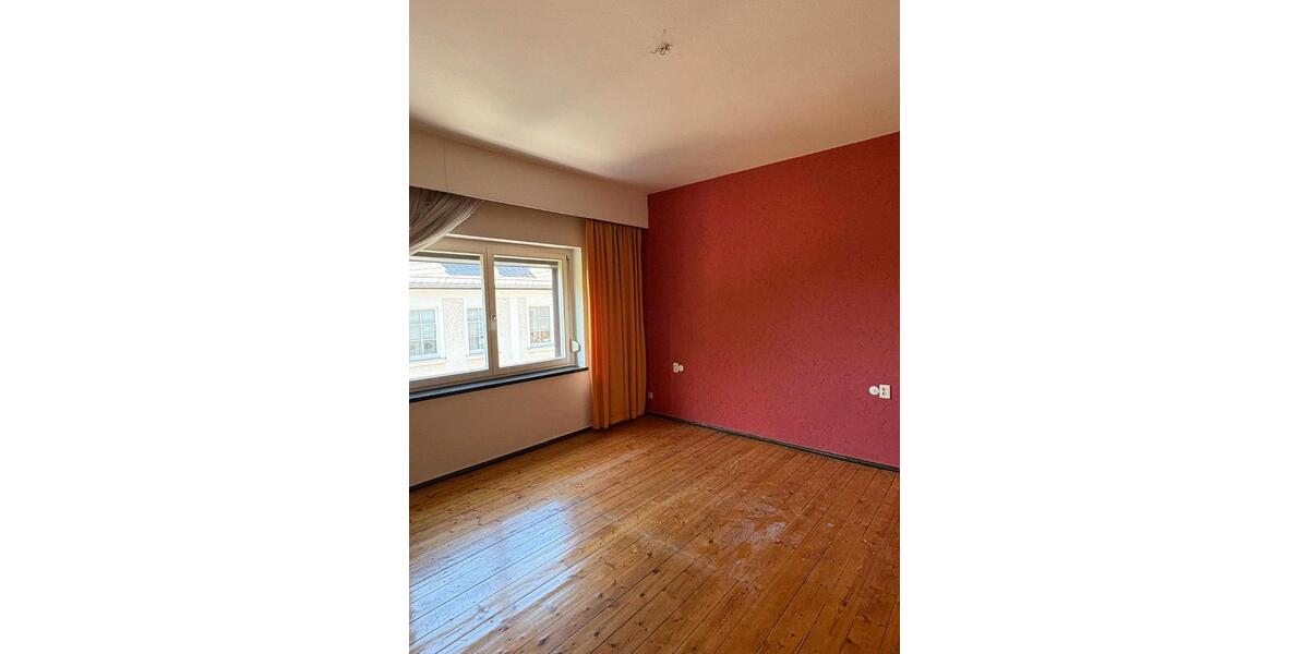 Reihenhaus Reichenbach im Vogtland - 6 Zimmer, 140 m&sup2;, 130.000&euro; | Angebot:25418602