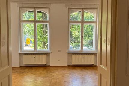 Wohnung Zwickau Zwickau-Nord - 5 Zimmer, 174 m&sup2;, 900&euro; | Angebot:25855314