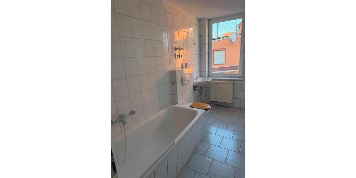 Etagenwohnung Limbach-Oberfrohna Oberfrohna - 2 Zimmer, 64 m&sup2;, 448&euro; | Angebot:25273614