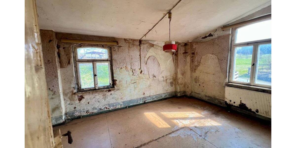 Einfamilienhaus Falkenstein Oberlauterbach - 8 Zimmer, 110 m&sup2;, 49.000&euro; | Angebot:25929611