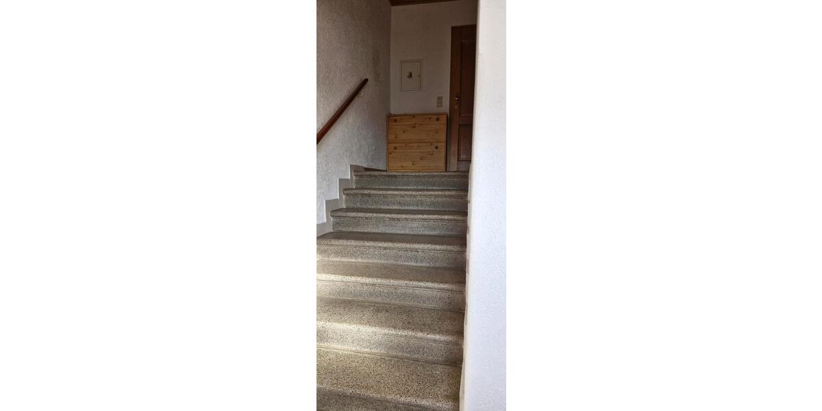 Reihenhaus Treuen - 8 Zimmer, 164 m&sup2;, 99.000&euro; | Angebot:25806158