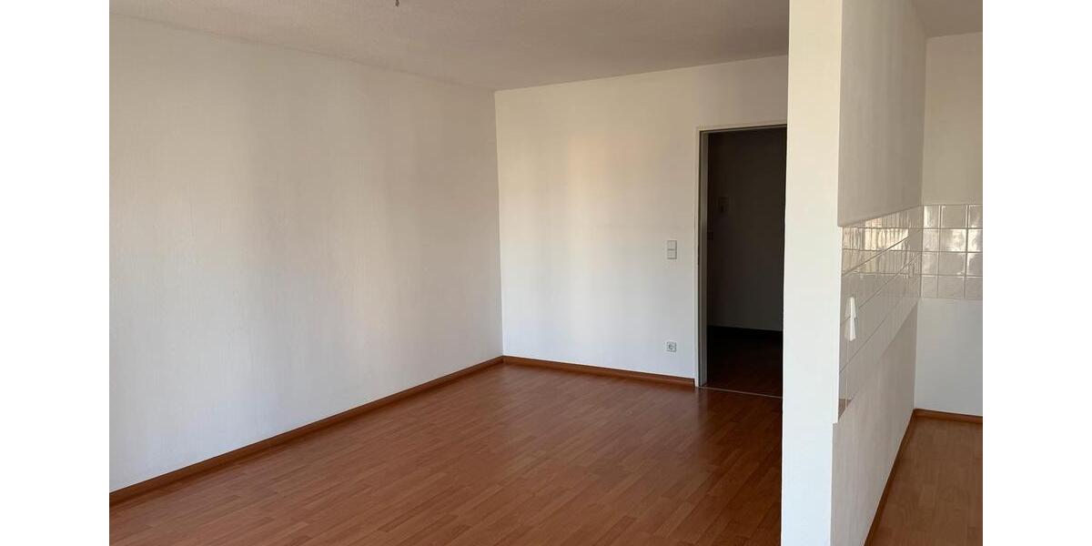 Etagenwohnung Limbach-Oberfrohna Oberfrohna - 3 Zimmer, 80 m&sup2;, 104.000&euro; | Angebot:25404113