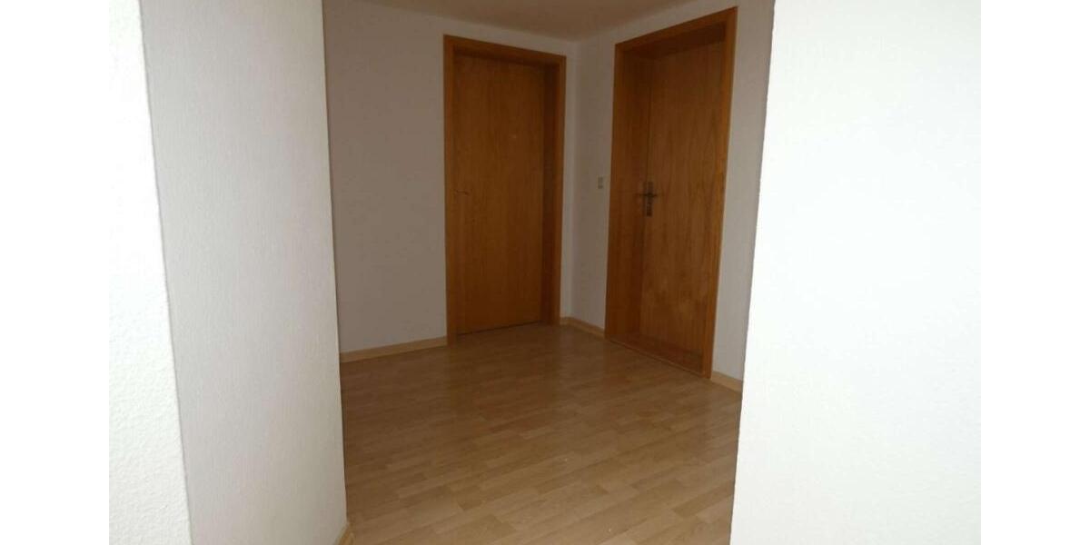 Dachgeschoßwohnung Zwickau - 3 Zimmer, 85 m&sup2;, 430&euro; | Angebot:19088361