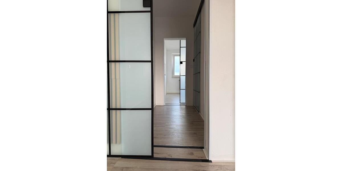 Etagenwohnung Zwönitz - 2.5 Zimmer, 56 m&sup2;, 392&euro; | Angebot:25779302