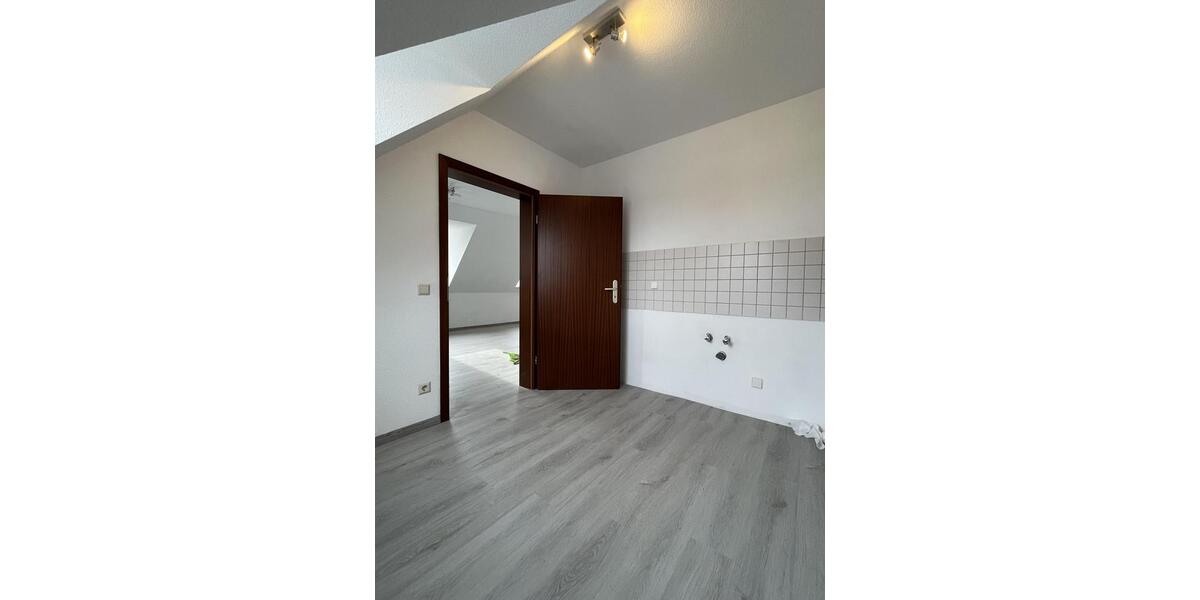 Dachgeschoßwohnung Schneeberg - 1 Zimmer, 42 m&sup2;, 240&euro; | Angebot:25894089