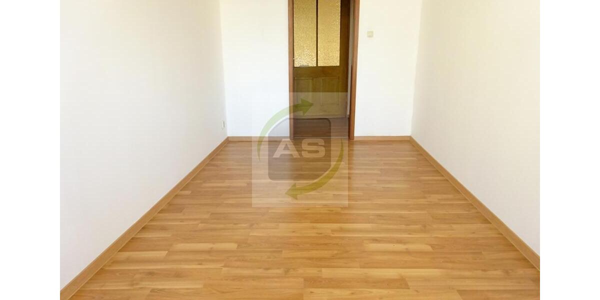 Dachgeschoßwohnung Zwickau - 2 Zimmer, 63 m&sup2;, 340&euro; | Angebot:25902812