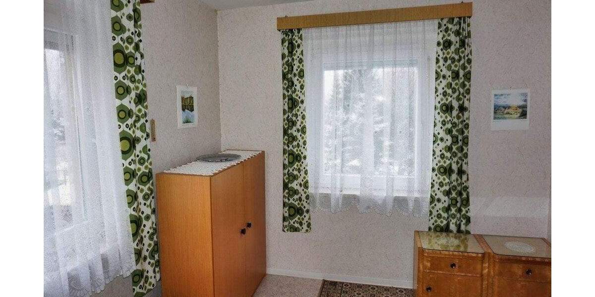 Doppelhaushälfte Treuen - 2 Zimmer, 70 m&sup2;, 53.000&euro; | Angebot:25741479