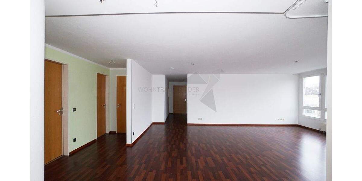 Etagenwohnung Zwickau Schedewitz - 4 Zimmer, 123 m&sup2;, 860&euro; | Angebot:25681355