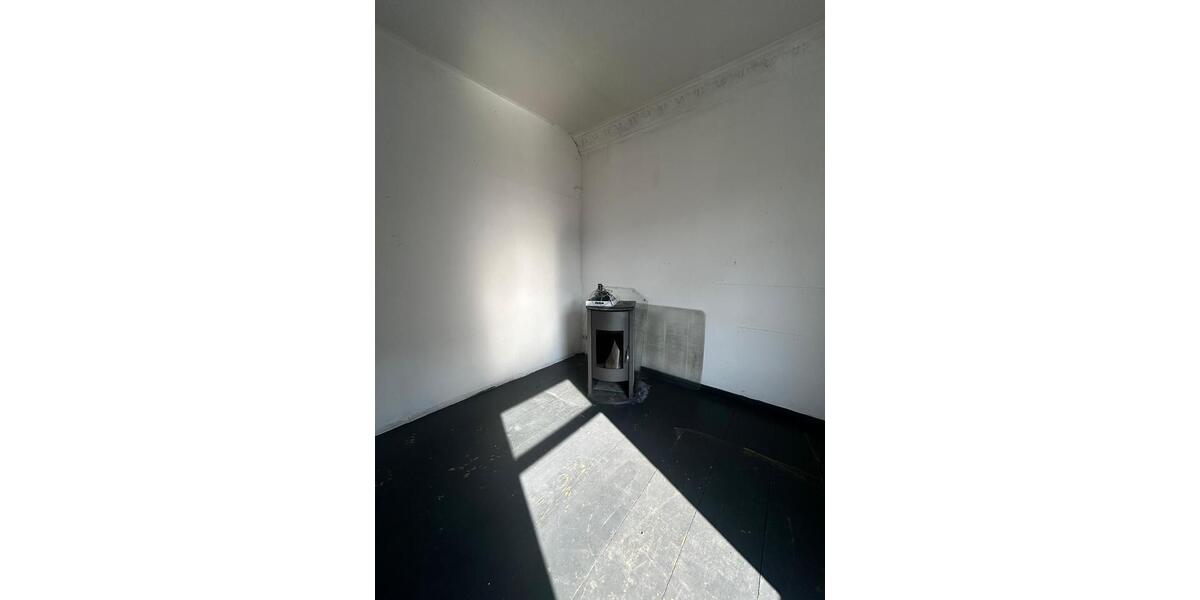 Hochparterre Crimmitschau - 2 Zimmer, 72 m&sup2;, 400&euro; | Angebot:25868358