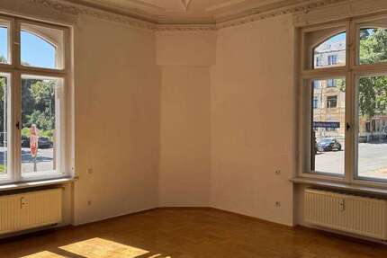 Wohnung Zwickau Nordvorstadt - 5 Zimmer, 174 m&sup2;, 900&euro; | Angebot:26662400