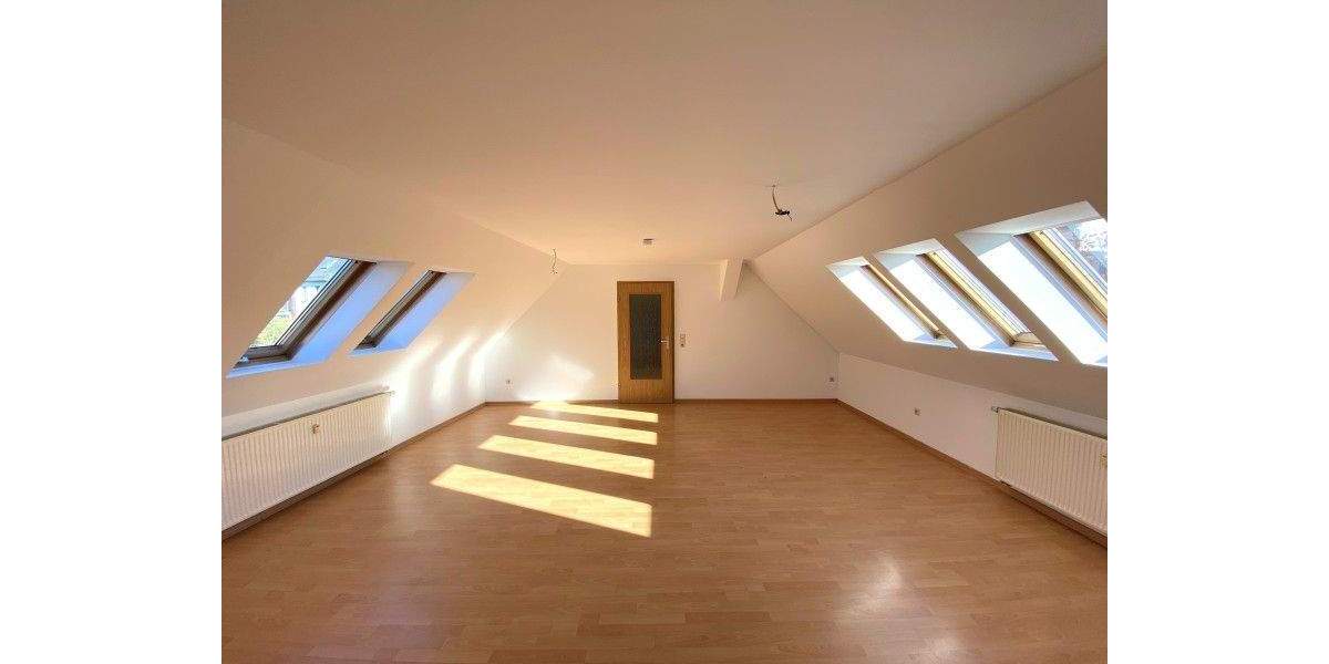 Etagenwohnung Greiz Irchwitz - 4 Zimmer, 116 m&sup2;, 500&euro; | Angebot:25691966