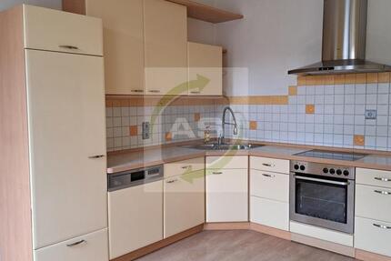 Wohnung Zwickau - 3 Zimmer, 132 m&sup2;, 925&euro; | Angebot:25101791