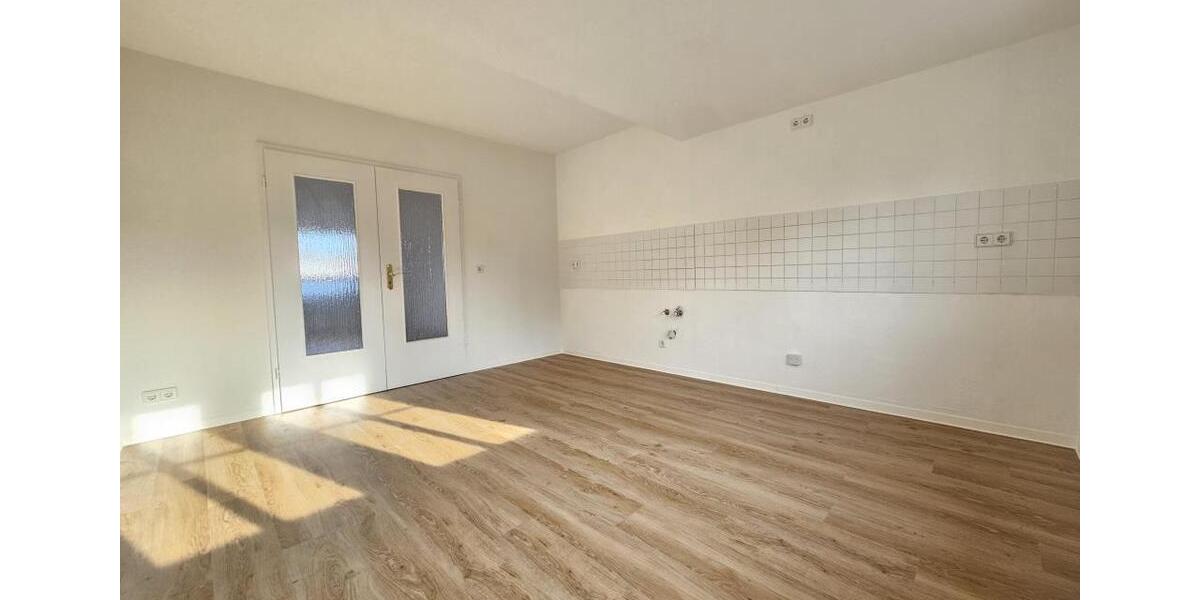 Dachgeschoßwohnung Zwickau Zwickau-Nord - 2 Zimmer, 52 m&sup2;, 338&euro; | Angebot:25362073