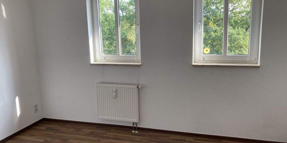 Etagenwohnung Zwickau Innenstadt - 3 Zimmer, 77 m&sup2;, 105.000&euro; | Angebot:25707420