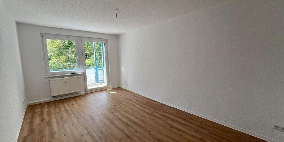 Etagenwohnung Zwickau Eckersbach - 3 Zimmer, 60 m&sup2;, 360&euro; | Angebot:25740066