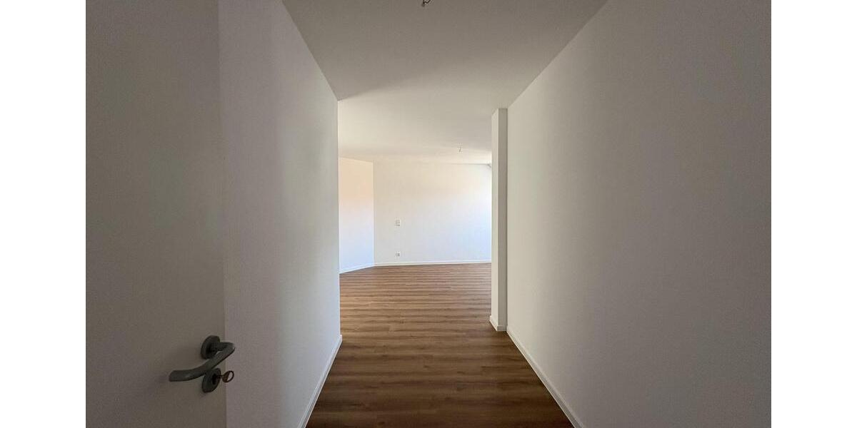 Dachgeschoßwohnung Zwickau - 2 Zimmer, 74 m&sup2;, 485&euro; | Angebot:25254334