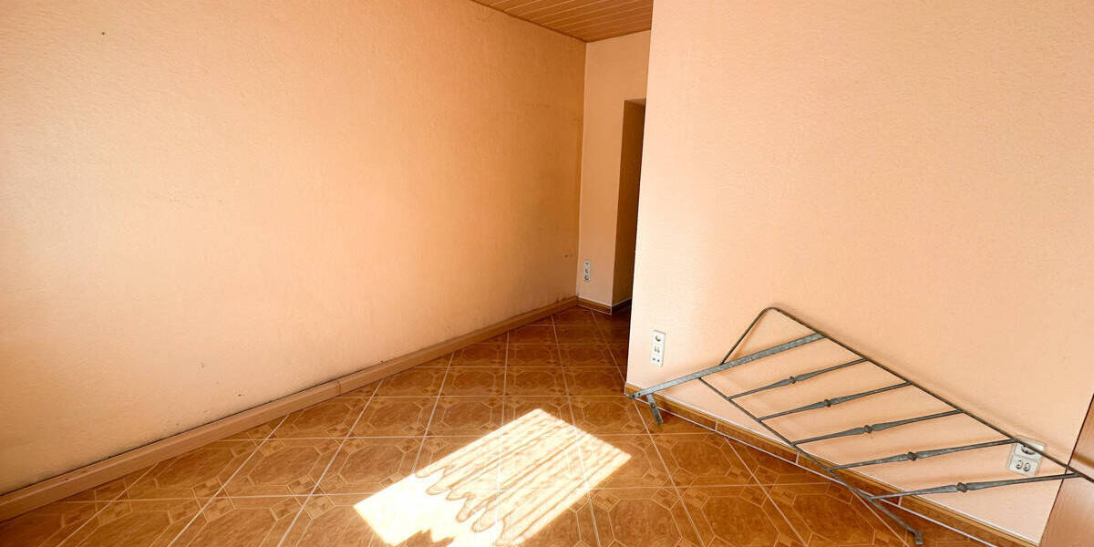 Einfamilienhaus Lößnitz - 1 Zimmer, 105 m&sup2;, 69.000&euro; | Angebot:25688301