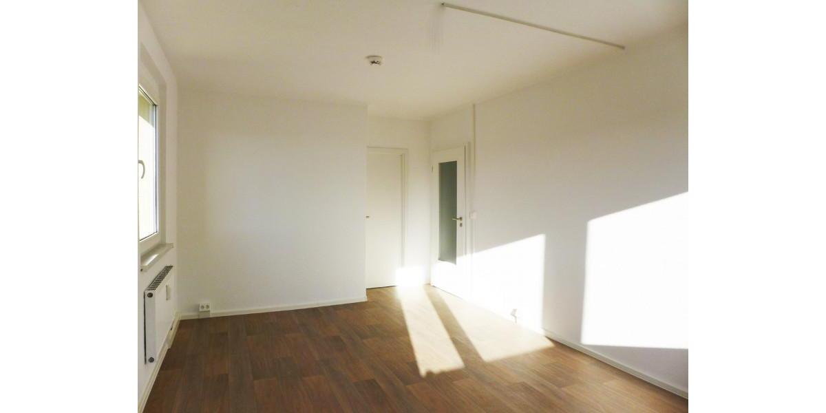 Etagenwohnung Limbach-Oberfrohna Oberfrohna - 3 Zimmer, 57 m&sup2;, 325&euro; | Angebot:23713804