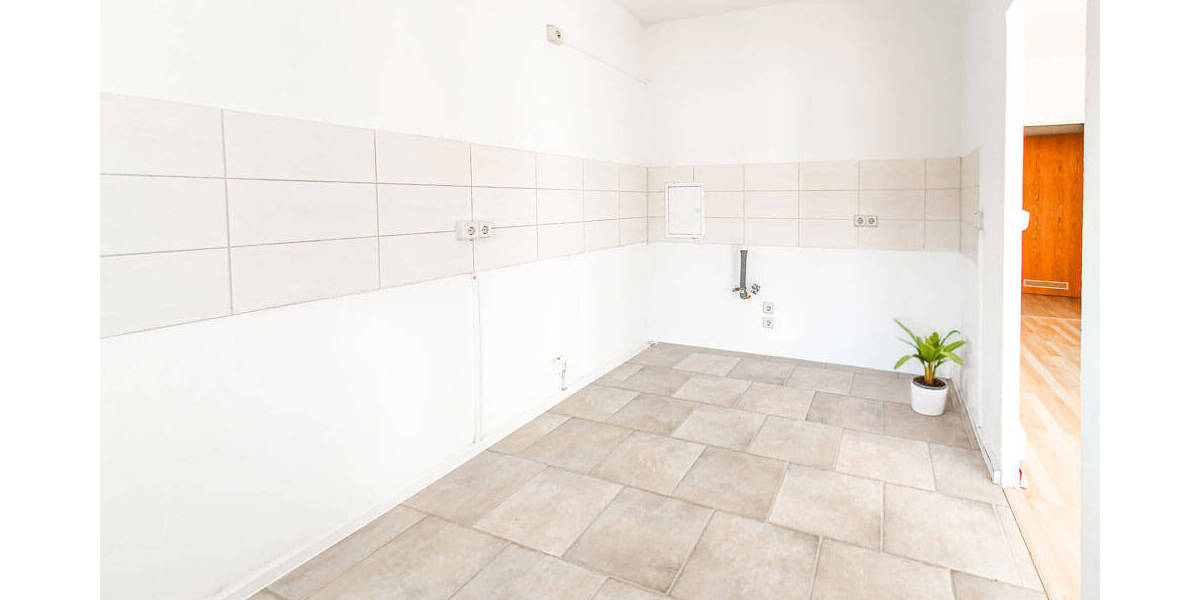 Etagenwohnung Zwickau Innenstadt - 3 Zimmer, 70 m&sup2;, 490&euro; | Angebot:25819042