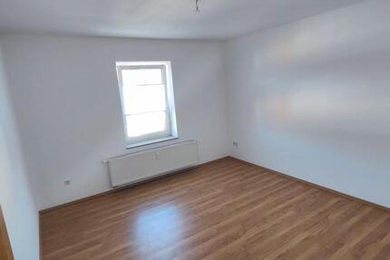 Wohnung Zwickau Neuplanitz - 3 Zimmer, 83 m&sup2;, 520&euro; | Angebot:27631224