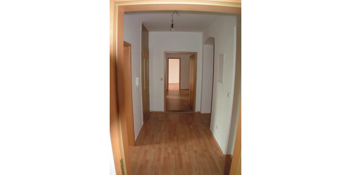 Etagenwohnung Werdau - 5 Zimmer, 125 m&sup2;, 650&euro; | Angebot:23408914