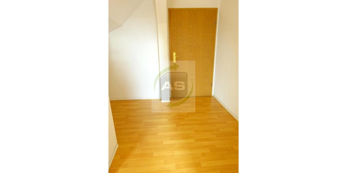 Dachgeschoßwohnung Zwickau Neuplanitz - 2 Zimmer, 70 m&sup2;, 445&euro; | Angebot:25547286