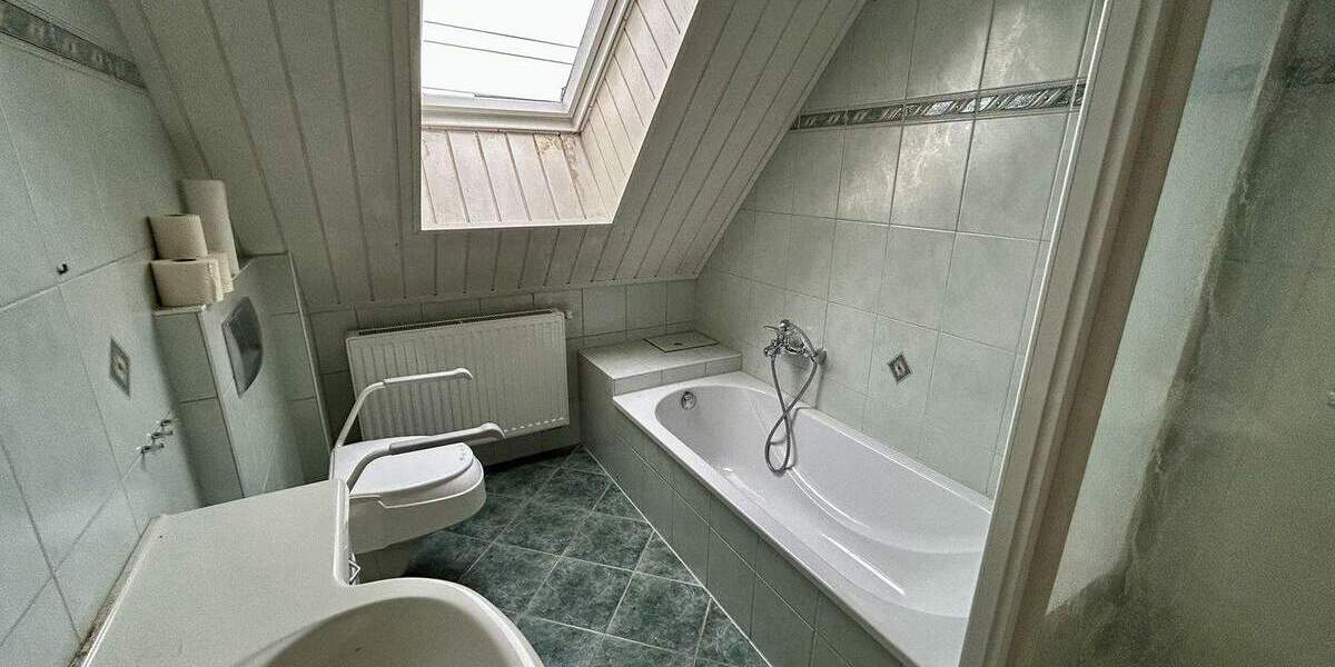 Einfamilienhaus Rodewisch - 1 Zimmer, 220 m&sup2;, 249.000&euro; | Angebot:25662114