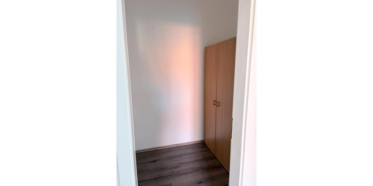 Etagenwohnung Zwickau - 3 Zimmer, 85 m&sup2;, 595&euro; | Angebot:25311291
