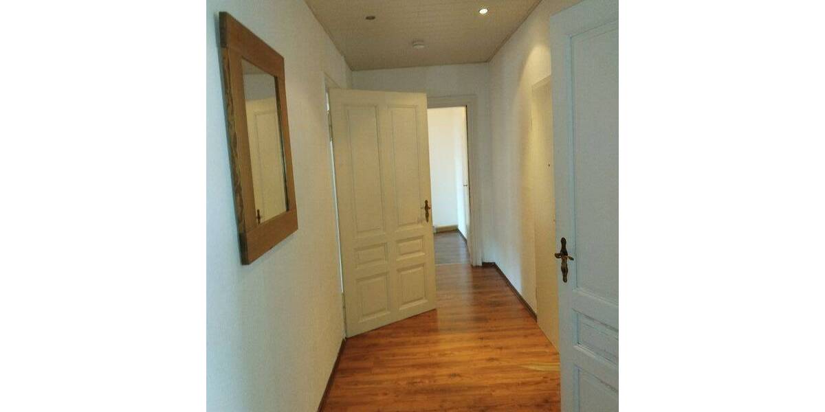 Große freiwerdende günstige 4-Zi ETW in Stadtlage - Etagenwohnung Crimmitschau | Angebot:26662081