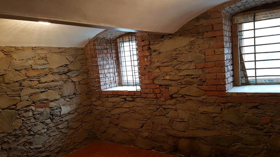 Hochparterre Netzschkau - 4 Zimmer, 97 m&sup2;, 590&euro; | Angebot:25105396