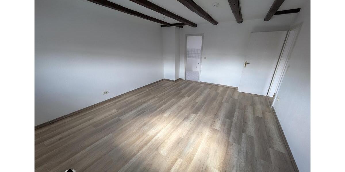 Dachgeschoßwohnung Zwickau - 2 Zimmer, 55 m&sup2;, 270&euro; | Angebot:25945659