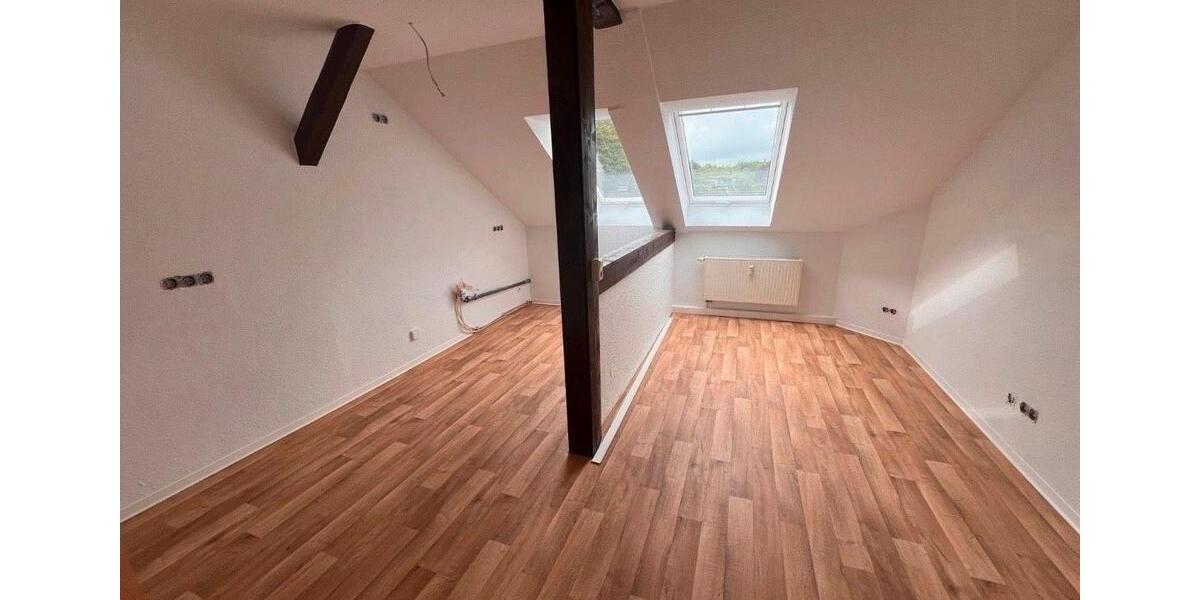 Dachgeschoßwohnung Penig - 5.5 Zimmer, 121 m&sup2;, 830&euro; | Angebot:26350225